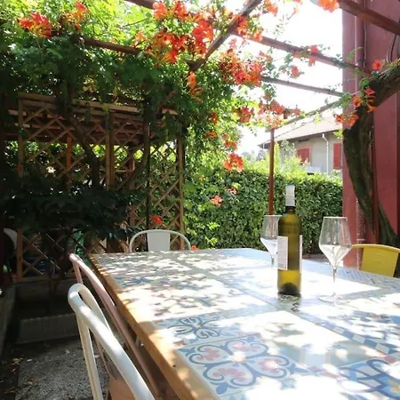 Cozy Modern W Free Parking Bbq & Fully Equipped * Como