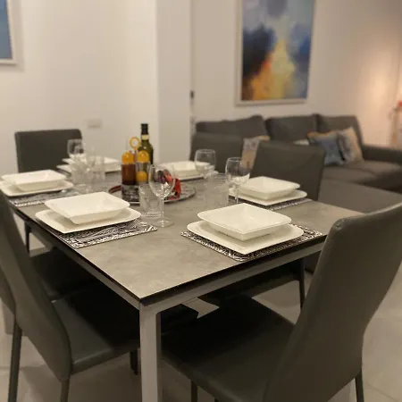 Cozy Modern W Free Parking Bbq & Fully Equipped Como