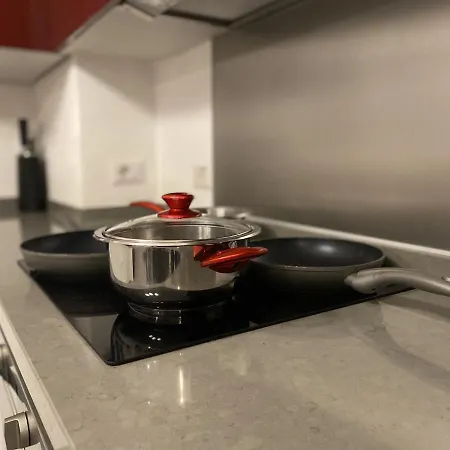 Vakantiehuis Cozy Modern W Free Parking Bbq & Fully Equipped *