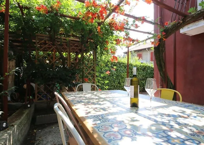 Cozy Modern W Free Parking Bbq & Fully Equipped * Como