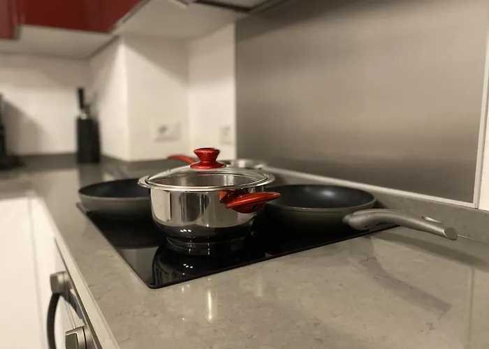 Vakantiehuis Cozy Modern W Free Parking Bbq & Fully Equipped *